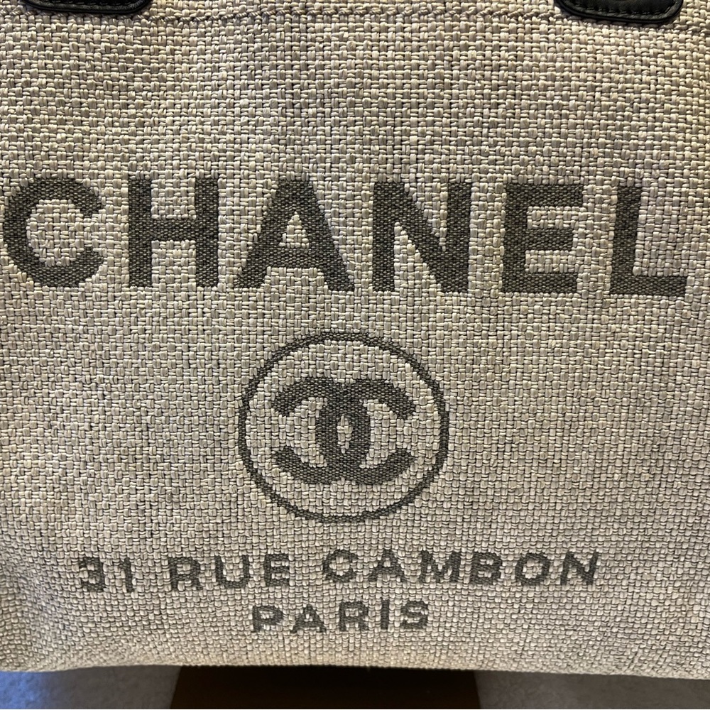 Chanel Deauville Shoulder Bag - Picture 2 of 16